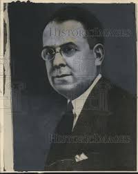 Press Photo Mr Isaac Bledsoe poses for the camera