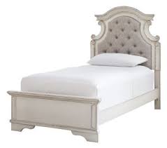 Ashley Realyn Twin Upholstered Panel Bed Homemakers Furniture Panel Bed Upholstered Panel Bed Upholstered Beds