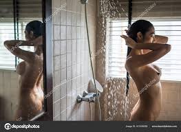 Naked Sexy Asian Woman Shower Hair Shampoo Home Bathroom Reflection — Stock  Photo © blanscape 411420452
