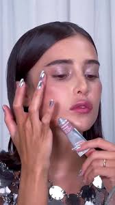 Discover the Mesmerizing Beauty of Rabanne Makeup with Lívia Marques