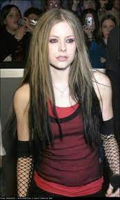Ending thursday at 6:32pm pdt 4d 11h. Avril Lavigne Black Brown Hair Color Avril Lavigne Style Avril Levigne Avril Lavigne 2004