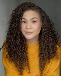 Allyson Brown's Instagram, Twitter & Facebook