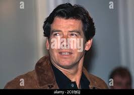 Pierce brosnan james bond tomorrow immagini e fotografie stock ad alta  risoluzione