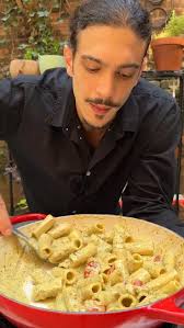 Burrata and Pistacchio pesto 🌿