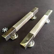 Gagang pintu memiliki banyak jenis dan ragamnya. Handle Pintu Rumah Kecil Panjang 25 Cm Tarikan Pintu Kotak 2 X 2 Cm Gagang Pintu Dof Kunci Pintu Sts Shopee Indonesia