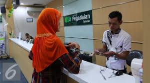 2 perbedaan antara gaji umr dan gaji umk di indonesia. Cek Daftar Gaji Karyawan Pegadaian Terbaru Berikut Ini Gaji Pegawai 2021
