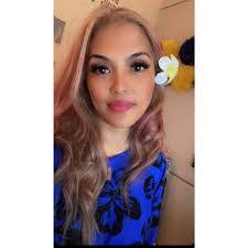 Amy Viveiros's Instagram, Twitter & Facebook