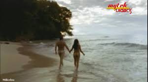 Naked Maya Zapata in Caribe < ANCENSORED