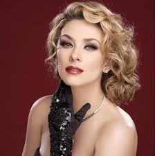 Who Watched Aracely Arámbula as Identical Twins; Aimee and Regina in  Corazon salvaje?