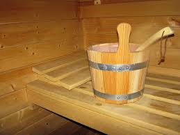Die anschaffung einer eigenen sauna für den garten ist der aufwand, der damit verbunden sein mag, wert. Freistehende Gartensauna Bauen Sauna Im Garten Blockhaus Abc