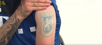 Watch universitatea craiova stream online on fbstream. Fabulos Fotbalistul De La Nationala Care Nu A Jucat Niciodata In Liga I Dar Si A Tatuat Emblema Craiovei Sper Sa Joc Intr Un Viitor Acolo Sport Ro