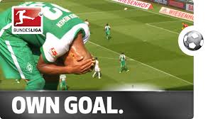 Der rechte verteidiger steht bei werder bremen unter vertrag und war tschechischer nationalspieler. Spectacular Own Goal From Bremen S Gebre Selassie Youtube