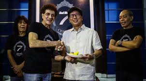 Sign in for you browse radio. Cermin 7 Album Ketujuh God Bless Yang Fresh Showbiz Liputan6 Com