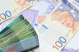 The malaysian ringgit is expected to trade at 4.12 by the end of this quarter, according to trading economics global macro. In Rare And Sudden Move Ringgit Slumps Then Spikes Within Minutes Against Us Dollar The Edge Markets