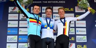 Proprio ieri la fidanzata di viviani,. Elia Viviani Sigillo D Oro Heraldo