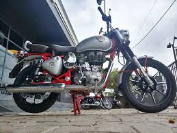 Inspired by johnny brittain's champion bullet and the royal enfield factory team's tremendous success at the international six days' trials, the bullet trials works replica is an homage to a motorcycling legend. Royal Enfield Bullet Trials Discontinued In Less Than 1 Yr Of Launch