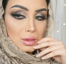 شيلات الدانتيل الفرنسي الجديده من دانتيلا🔥🔥🔥 من ارقى الشيلات والاكثر طلب  خامته راقيه جداً دانتيل فرنسي ومتوفره دانتيل ساده ونصف دانتيل ونصف قطن 💫  متوفره في بوتيك دانتيلا👑 وتتوفر خدمه التوصيل لجميع