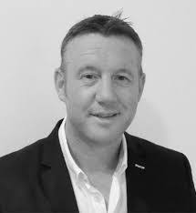 Alex Farquharson's Instagram, Twitter & Facebook