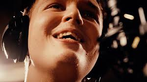 Rasmus Rydahl performing "Først Som Sidst/Lever Kun I Tankerne" at Scala  Sessions