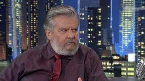 'χρειαζεται προσοχη γιατι το θεατρικο τοπιο ειναι ενα απεραντο ναρκοπεδιο'. Basilhs Xalakatebakhs Zappit