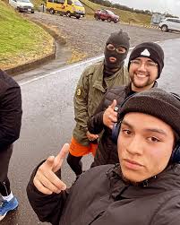 Paces & Laces Running Club is my new family and I love these people 🦩. . .  . . . . . #villonaco_loja #loja #ecuadoramazonico #coldrun #friends