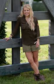 Ellie harrison meets herefordshire craftswoman. Countryfile S Ellie Harrison Showed Devotion To Partner With Scarification Body Art The Irish News