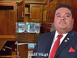 Samuel Pérez denuncia búnker de Allan Rodríguez y pide investigación