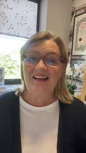 “I’m bloated? Can I do your 5-day Charcoal cleanse?”My reply “It’s not as  simple as that.”- have a listen. #bloated #redflags