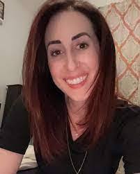 Alexis Sterner's Instagram, Twitter & Facebook