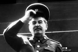 Warga negara yang lain, cuba mendapat komposisi lebihan ekonomi dan mereka juga tamak akan kuasa pemerintah. Biografi Tokoh Dunia Joseph Stalin Dan Sejarah Kelam Rusia Di Genggaman Pemimpin Otoriter Halaman All Kompas Com
