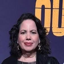 Bette Stark's Instagram, Twitter & Facebook