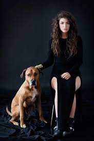 It was released as a single on september 13th and later a music video was uploaded to lorde's vevo account. Lorde Team Lightning 100