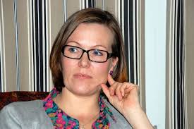 Meditasjon mot stive skuldre