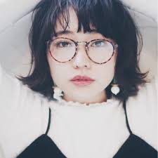 黒髪ボブ大特集大人っぽくもかわいらしくもできる万能スタイル Folk