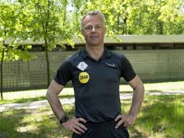 The man dubbed 'the world's richest ref', bjorn kuipers, will take charge of england's euro 2020 final against italy on sunday, uefa have confirmed. Who Is England Vs Sweden Referee Bjorn Kuipers And How Many World Cups Has Dutch Ref Been At Showcelnews Com