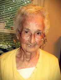 Faye Drake's Instagram, Twitter & Facebook