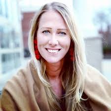 Lindsey Gregg's Instagram, Twitter & Facebook