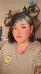 Angela Schuster (@angiiniicole)