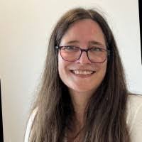 Paula Stevenson's Instagram, Twitter & Facebook