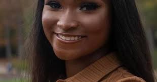 Community Women's Club awards scholarships