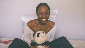 Ask elsa ep 1 | internet queen elsa majimbo shares dating advice. The Comedian With An Ultra Minimalist Skin Care Routine Allure