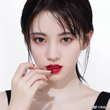 About ju jingyi 's plastic surgery analysis, there are almost overwhelming online searches. Ju Jingyi Lancome Lipstick Shared By White
