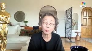 2013년 5월 구글의 비밀연구소 '구글x'는 구글 글라스(안경)'를 공식 발표, 시연해보임으로써 웨어러블 기기(입는 컴퓨터)의 시대를 열었다. Uxb9aoy0yqtp6m