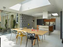 These kitchen wallpaper ideas prove a quick, affordable and beautiful solution to kitchen walls in need of a some tlc. Trends For Wallpaper Ideas For Kitchen Feature Wall Pictures