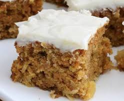 Remove from the oven and let cool before cutting into squares. Opskrift Pa En Dejlig Gulerodskage Med Ostecreme Recipe Pumpkin Bars Baking With Coconut Flour Pumpkin Bars With Cream Cheese
