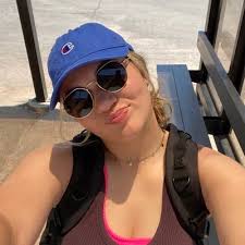 Lauren Camacho (@laurencamach0)