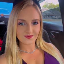 Hello! I'm a photographer seeking a model for a Boudoir session. These  photos will be used to promote my Valentine's Day mini sessions, so there  will be no charges for my services;