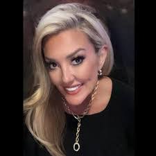 Melissa Host's Instagram, Twitter & Facebook