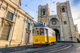 Die straßenbahnlinien fahren vor allem im zentrum von amsterdam. Strassenbahnlinie 28 In Lissabon Portugal Franks Travelbox