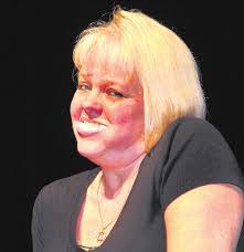 Ari Floyd's Instagram, Twitter & Facebook